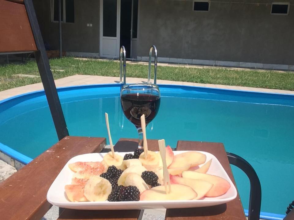 Hotel Tedi Kvareli Zewnętrze zdjęcie